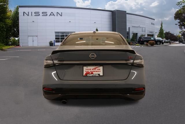 New 2026 Nissan Sentra SR w/ SR Premium Package FWD image 4
