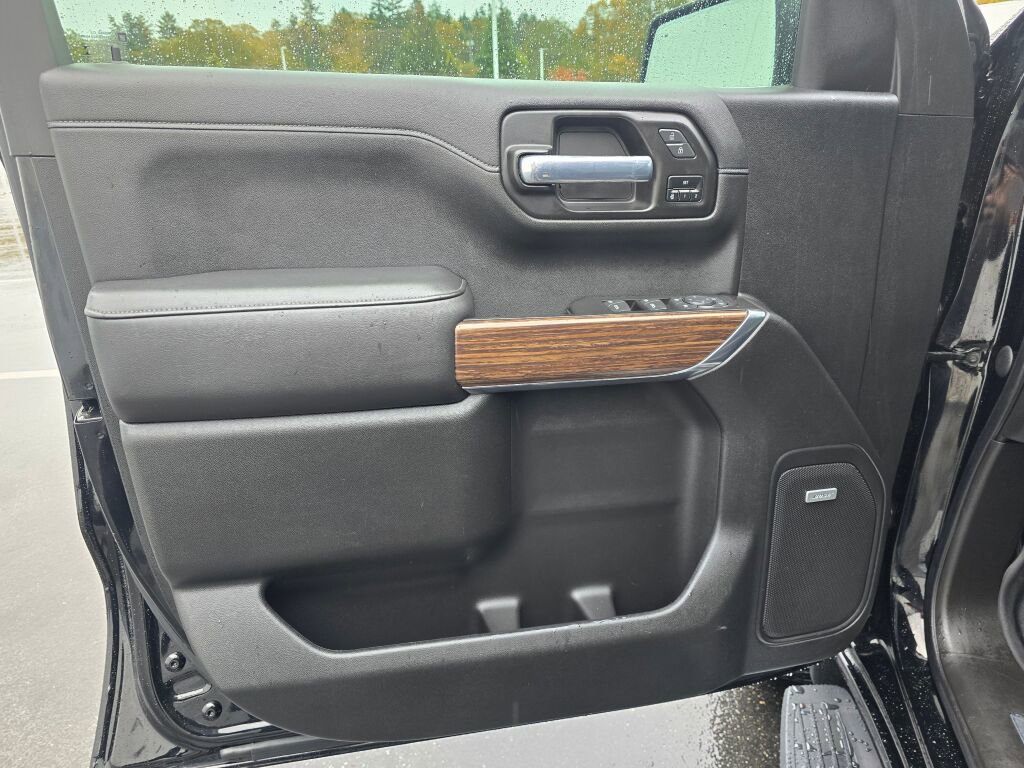 Used 2021 Chevrolet Silverado 1500 High Country w/ Technology Package image 20