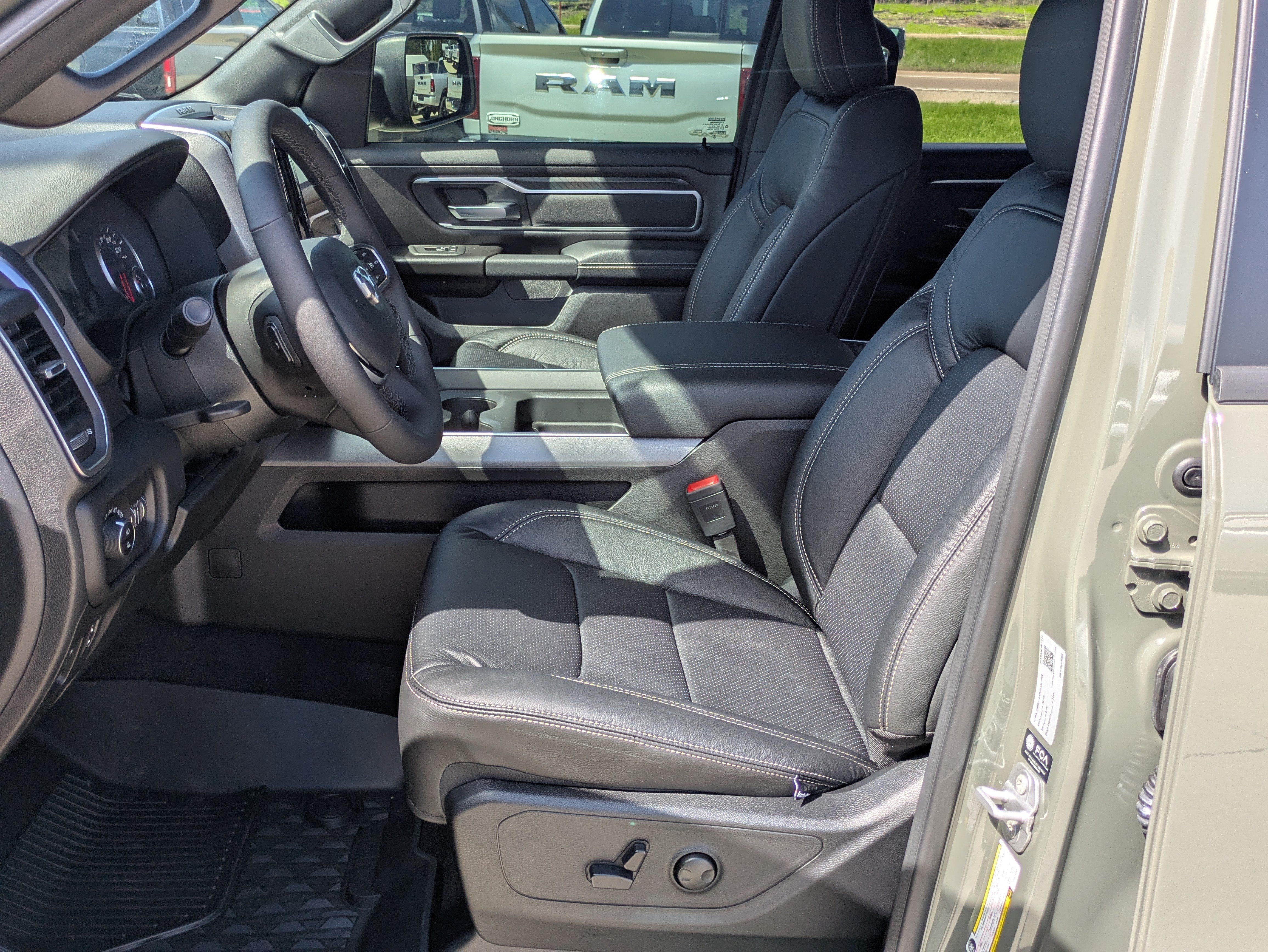 New 2026 RAM 1500 Big Horn AWD/4WD image 8