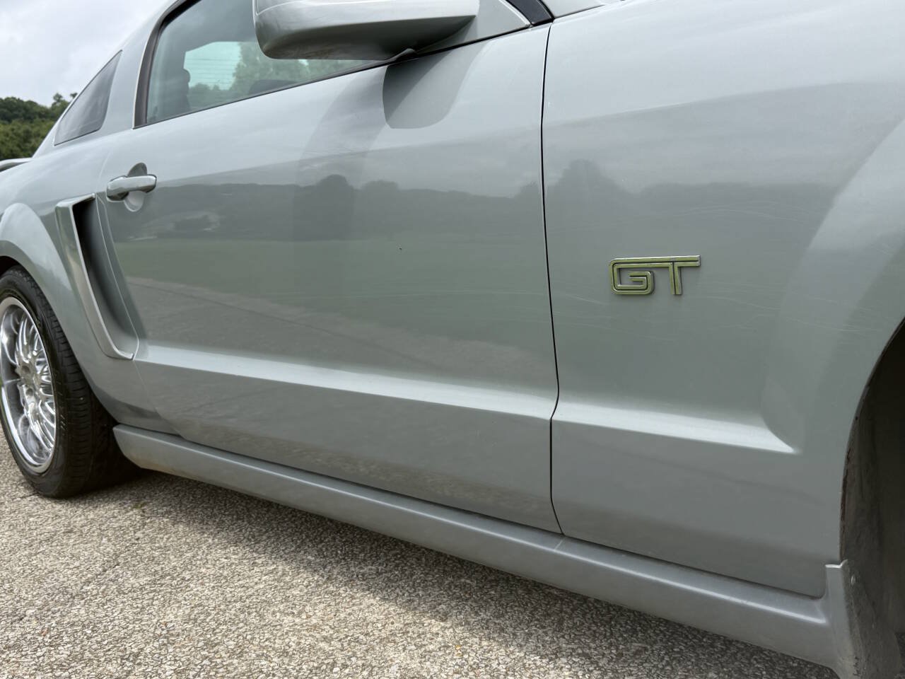 Used 2005 Ford Mustang GT Premium RWD image 23