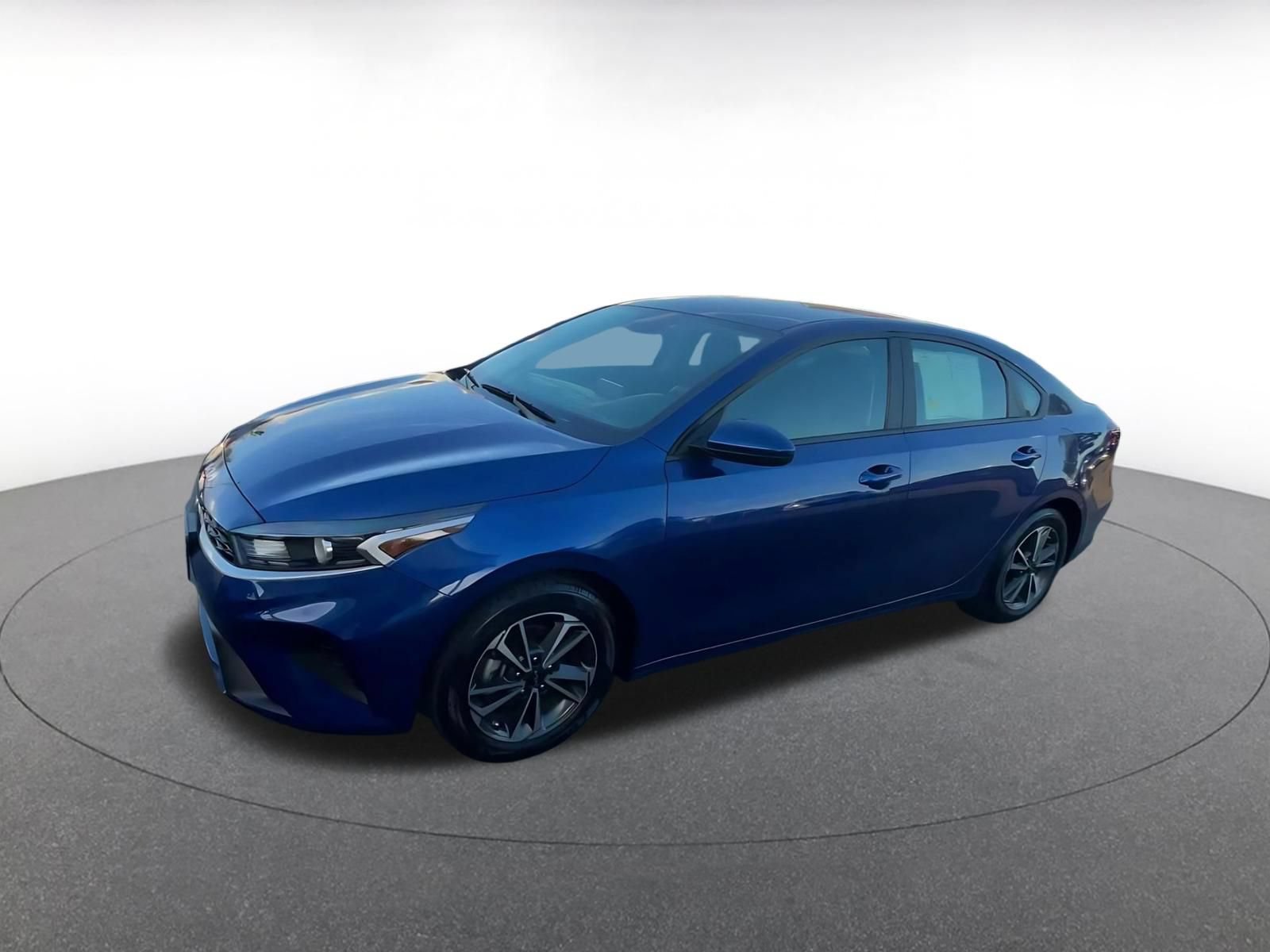 Used 2024 Kia Forte LXS FWD image 7