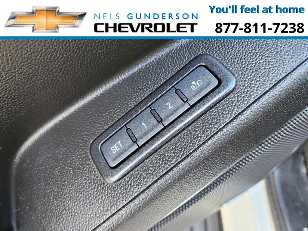 Used 2018 Chevrolet Suburban Premier image 22