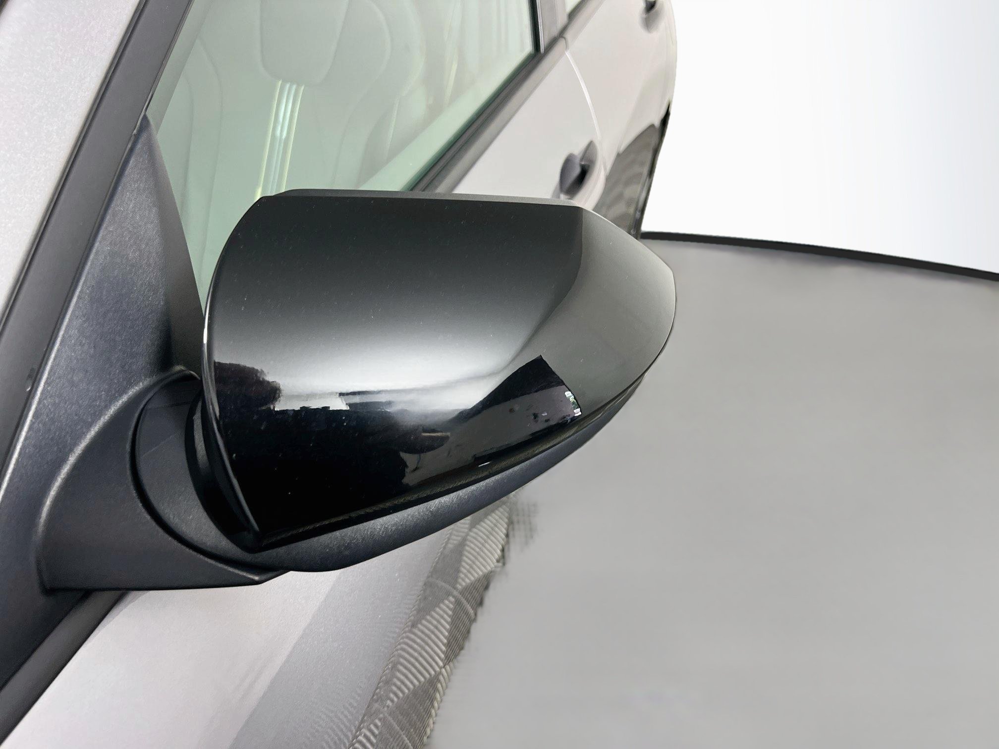 Used 2025 Hyundai Elantra Sport FWD image 12