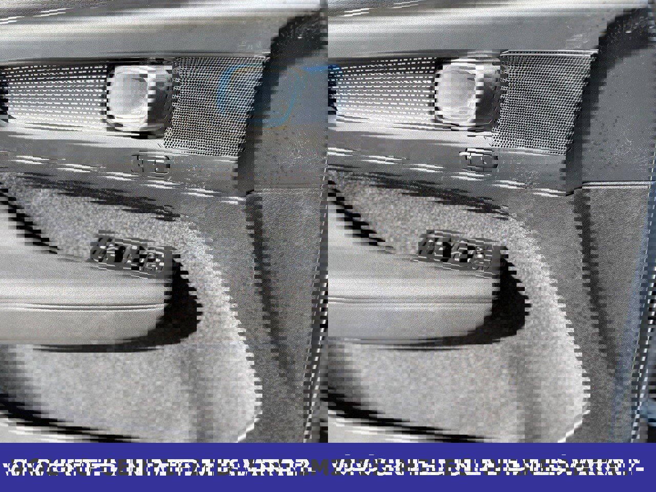 Certified 2025 Volvo XC40 B5 Plus image 23