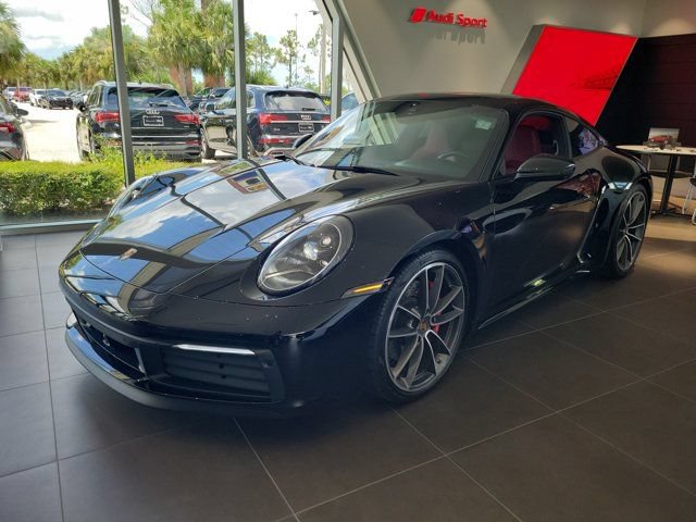Used 2024 Porsche 911 Carrera S RWD image 3