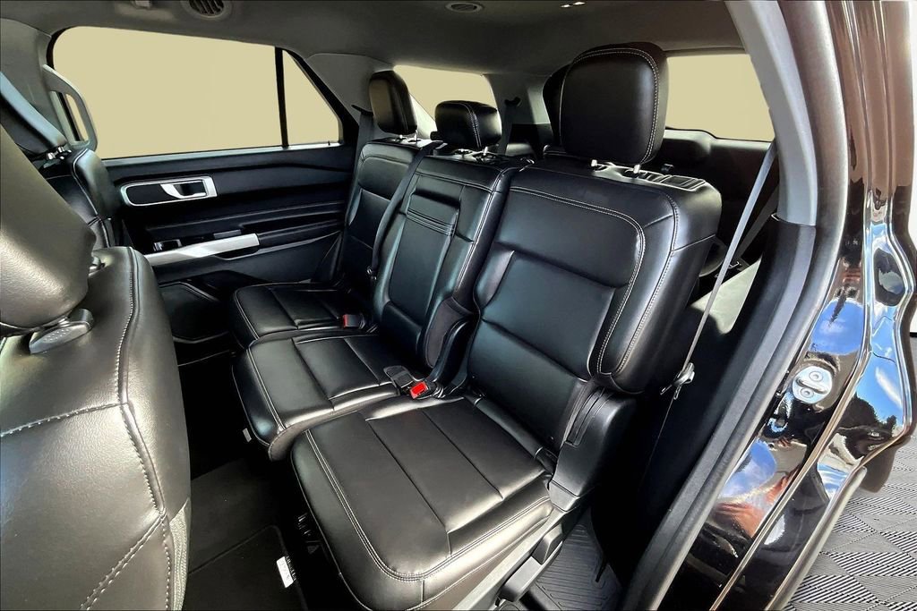 Used 2023 Ford Explorer XLT w/ Equipment Group 202A image 28