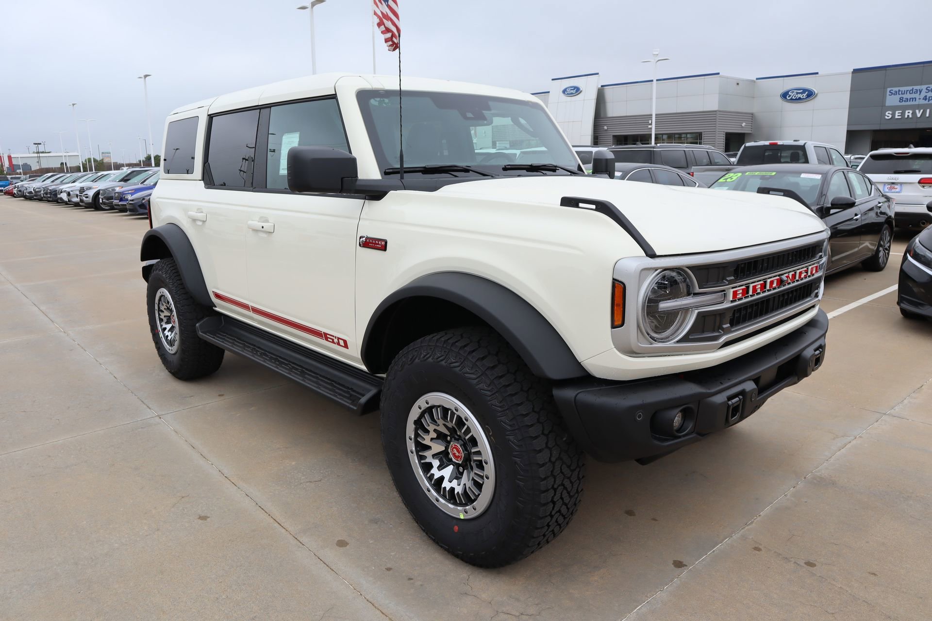New 2026 Ford Bronco Outer Banks AWD/4WD image 1