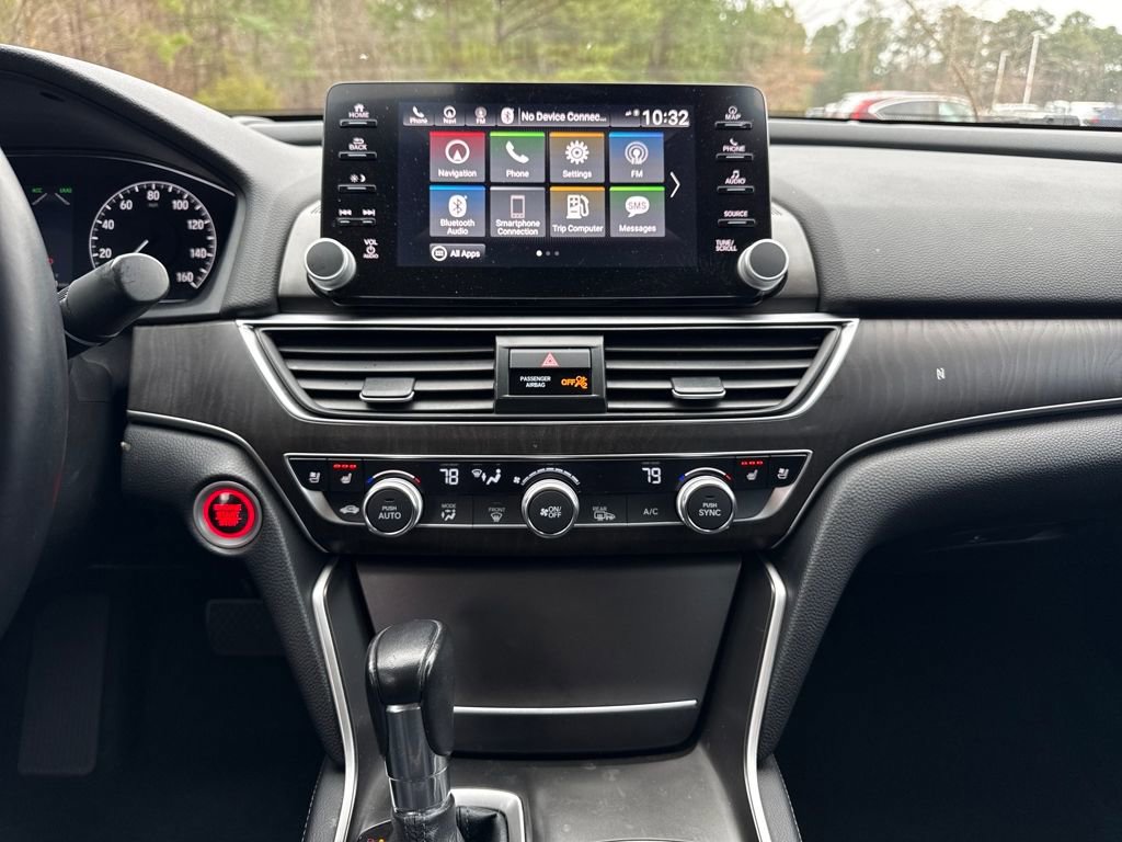 Used 2018 Honda Accord Touring image 17