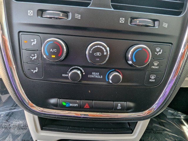 Used 2018 Dodge Grand Caravan SE w/ UConnect Hands-Free Group FWD image 18