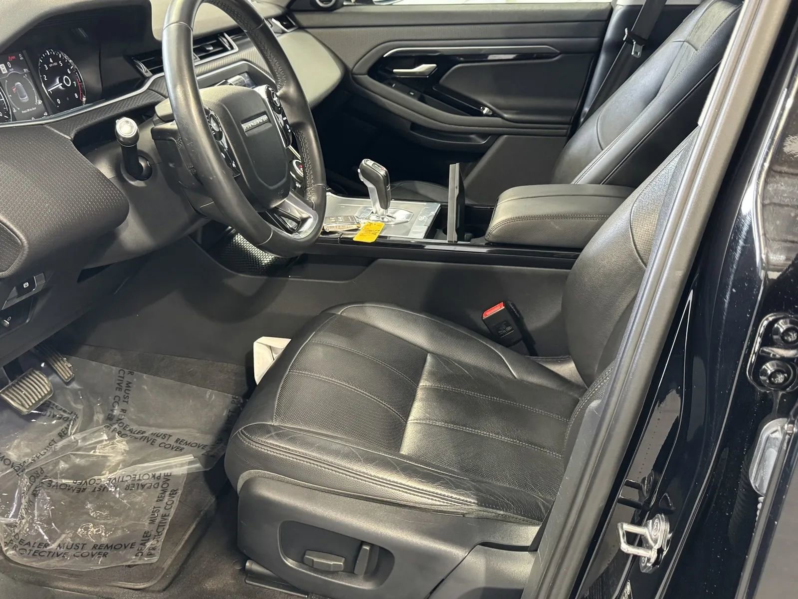 Used 2020 Land Rover Range Rover Evoque S image 12