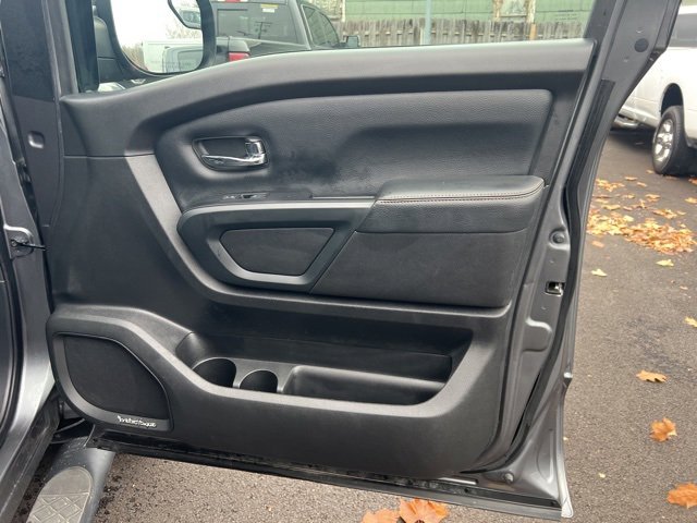 Used 2018 Nissan Titan SL w/ Midnight Edition image 13