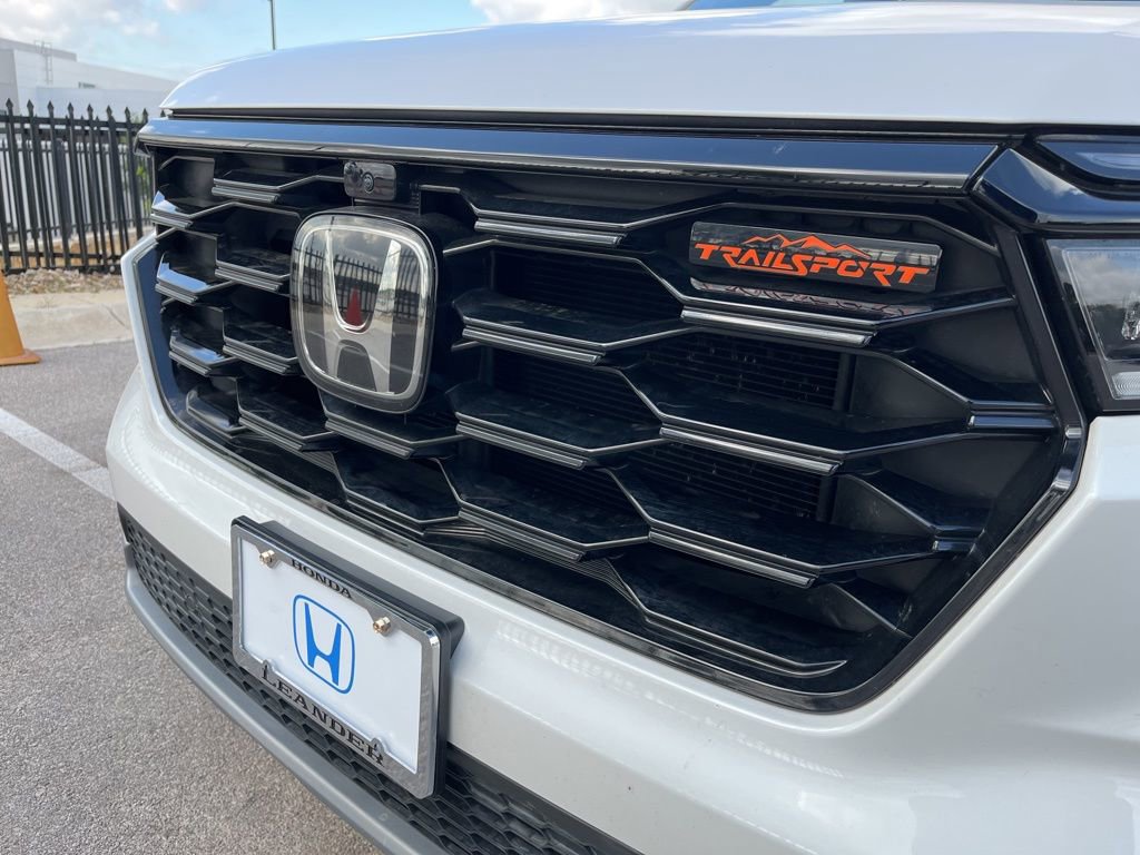 Certified 2023 Honda Pilot TrailSport image 17