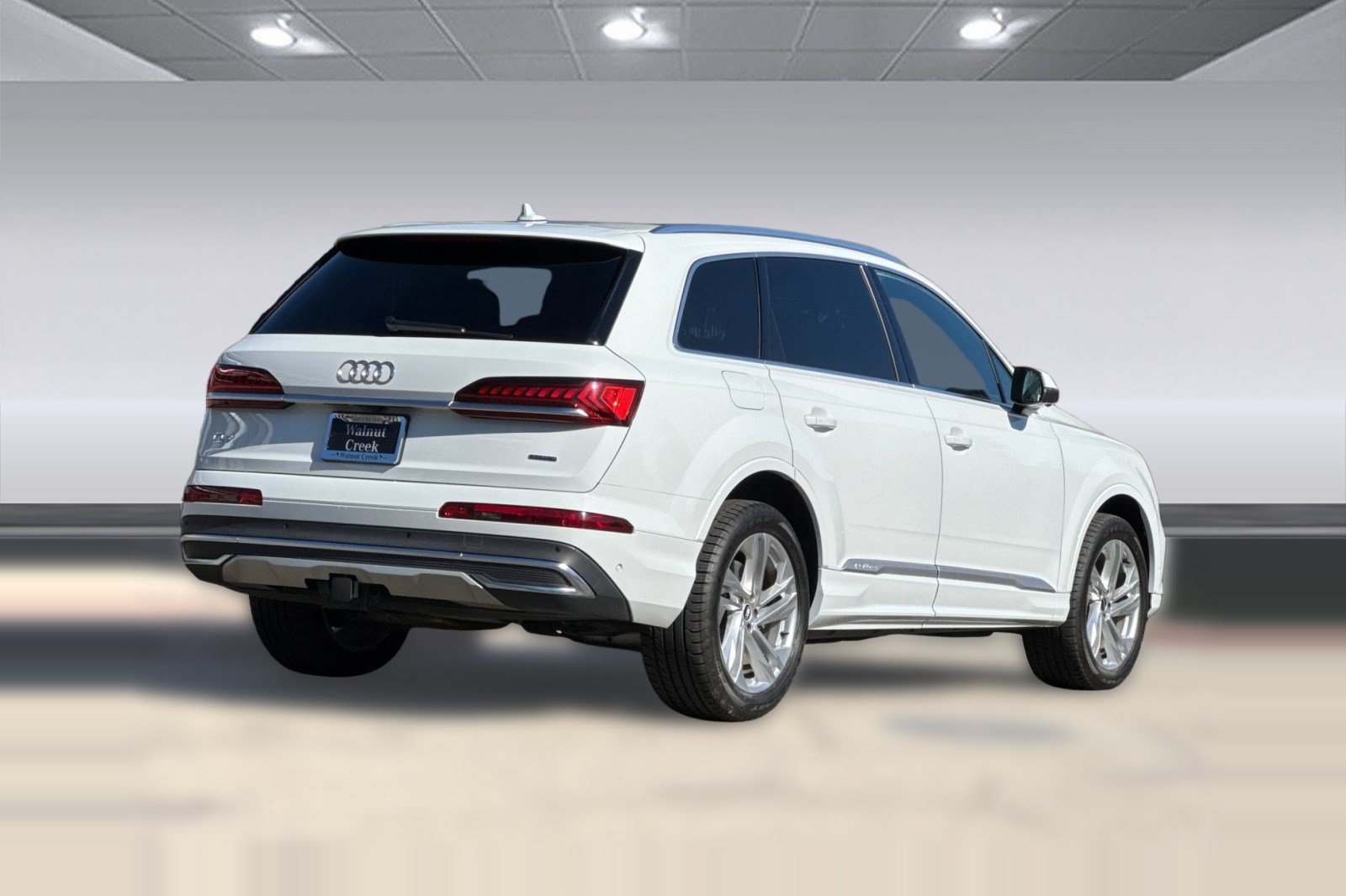 Used 2021 Audi Q7 2.0T Premium Plus w/ Executive Package AWD/4WD image 9