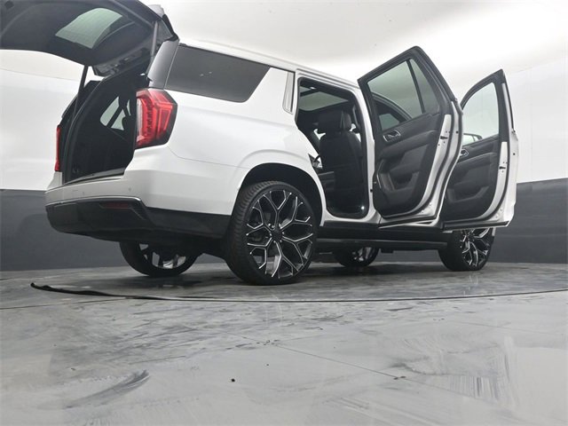 Used 2022 GMC Yukon SLT w/ SLT Luxury Package image 53