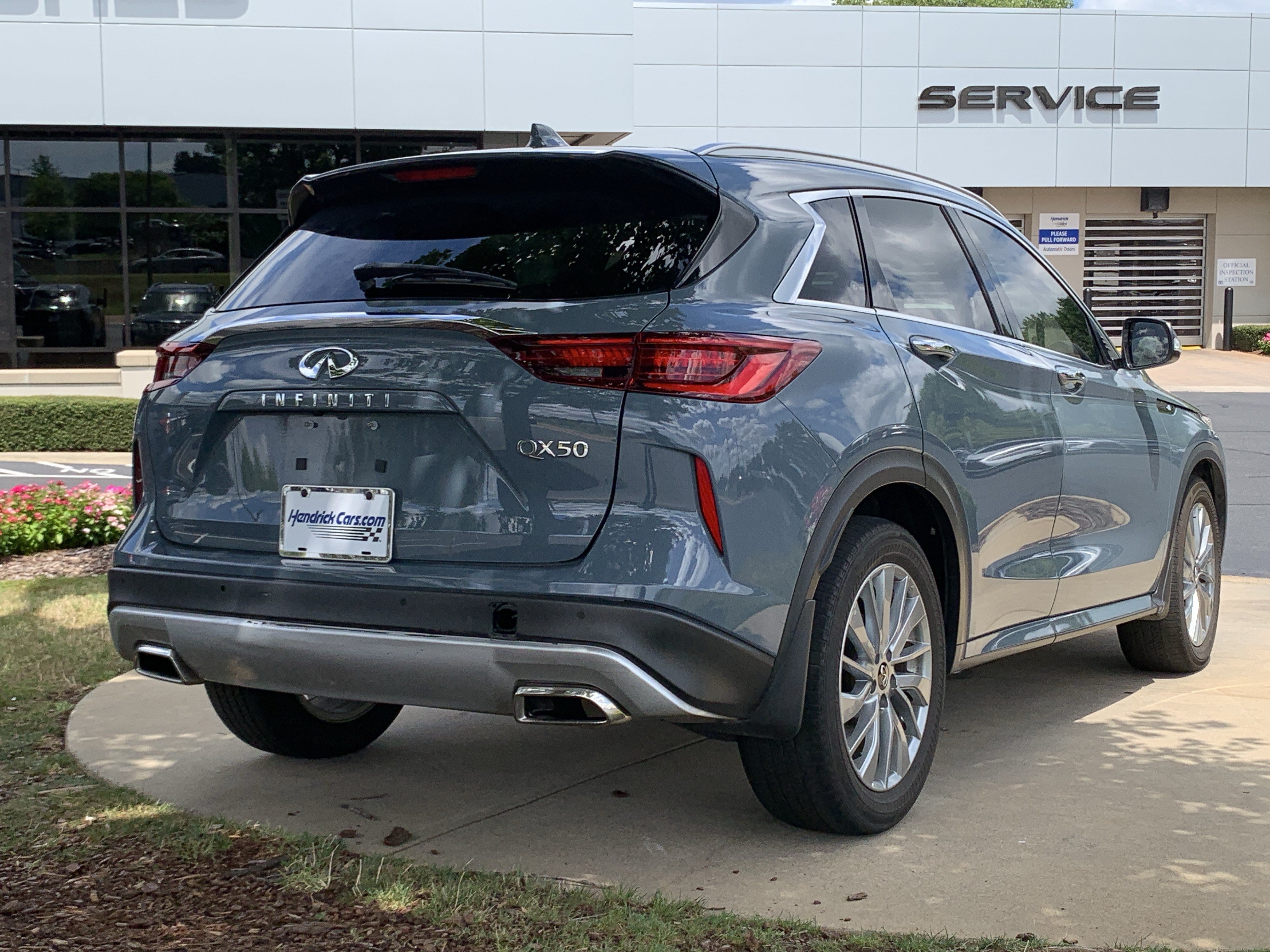 Used 2023 INFINITI QX50 Luxe FWD image 15