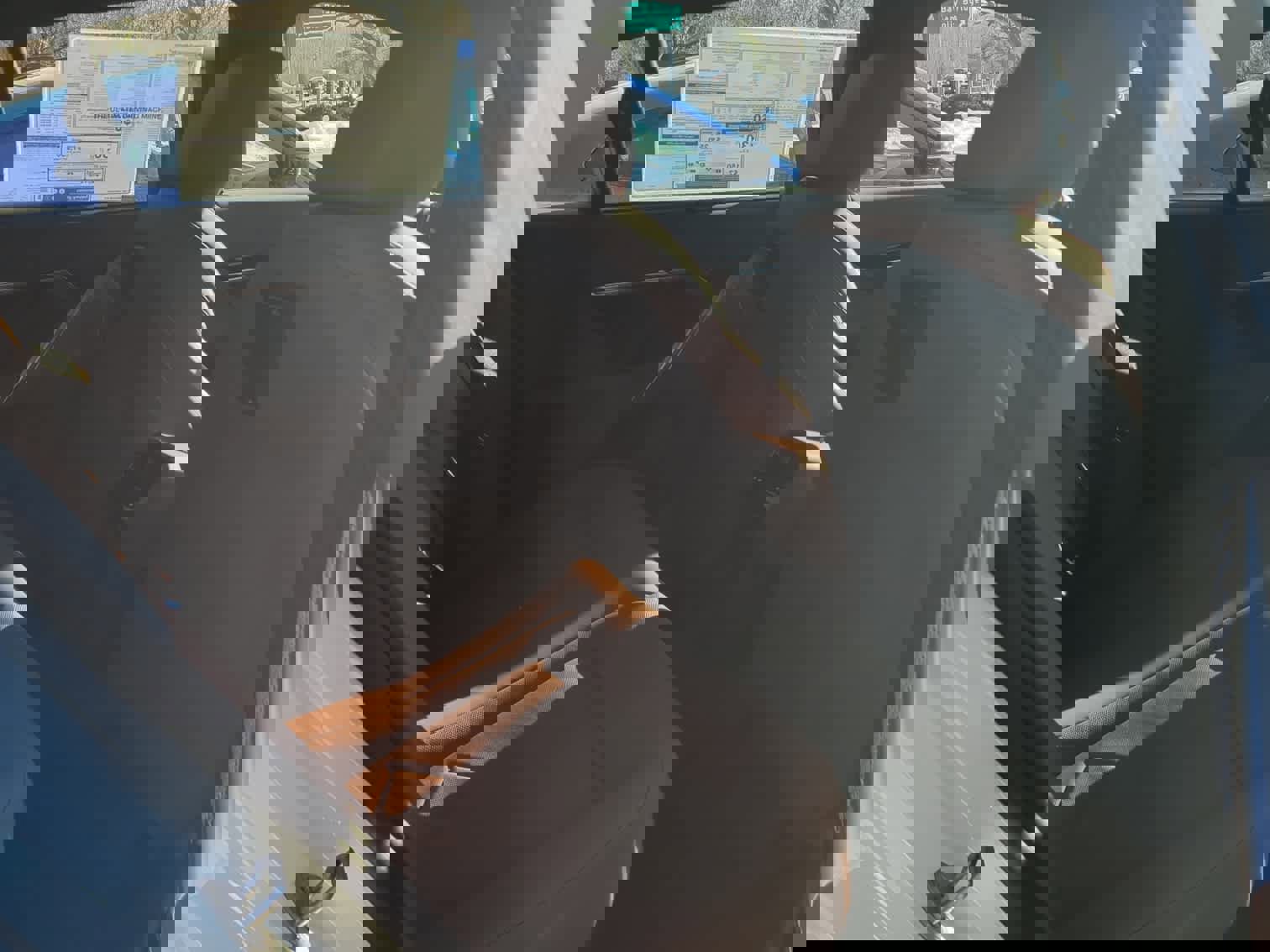 Used 2025 BMW 530i xDrive image 9