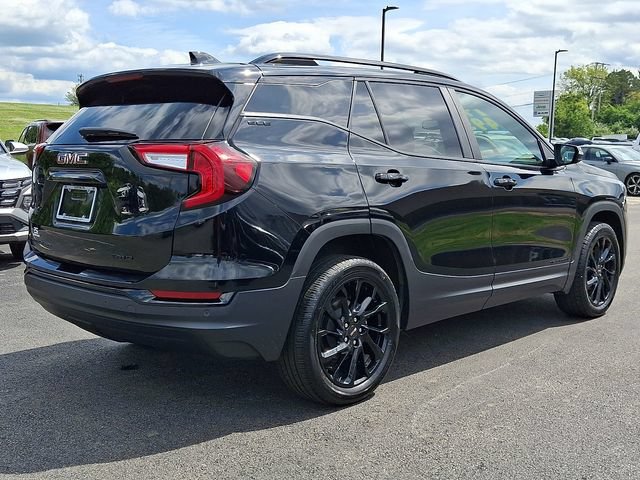 Used 2023 GMC Terrain SLE w/ Driver Convenience Package AWD/4WD image 6