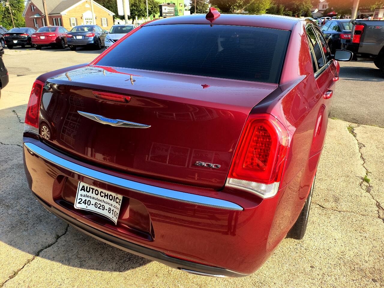 Used 2019 Chrysler 300 Touring w/ Chrome Appearance Package image 15