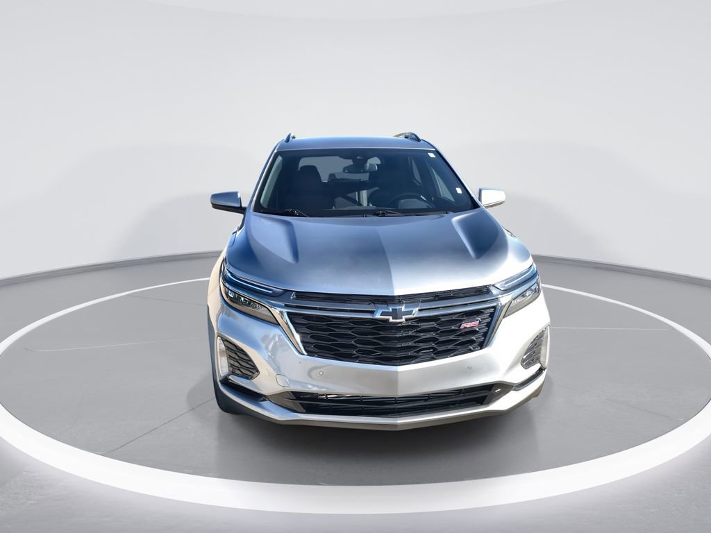 Used 2023 Chevrolet Equinox RS image 3
