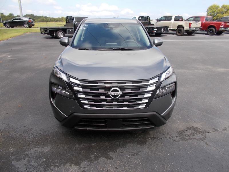 Used 2024 Nissan Rogue SV image 9