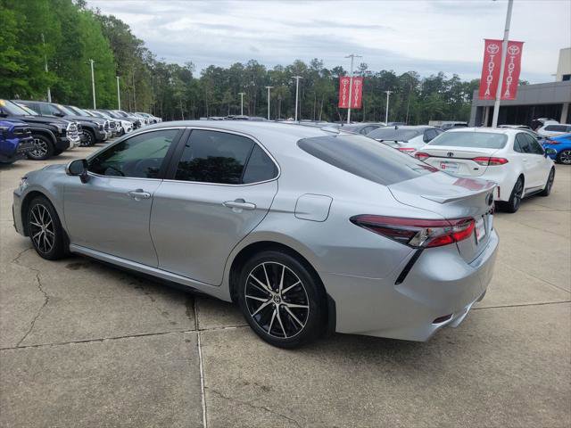 Certified 2023 Toyota Camry SE FWD image 3
