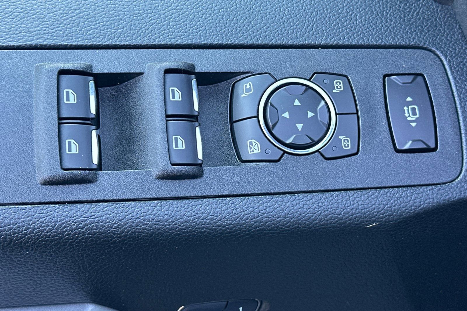 Used 2017 Ford F350 Platinum w/ Platinum Ultimate Package image 11