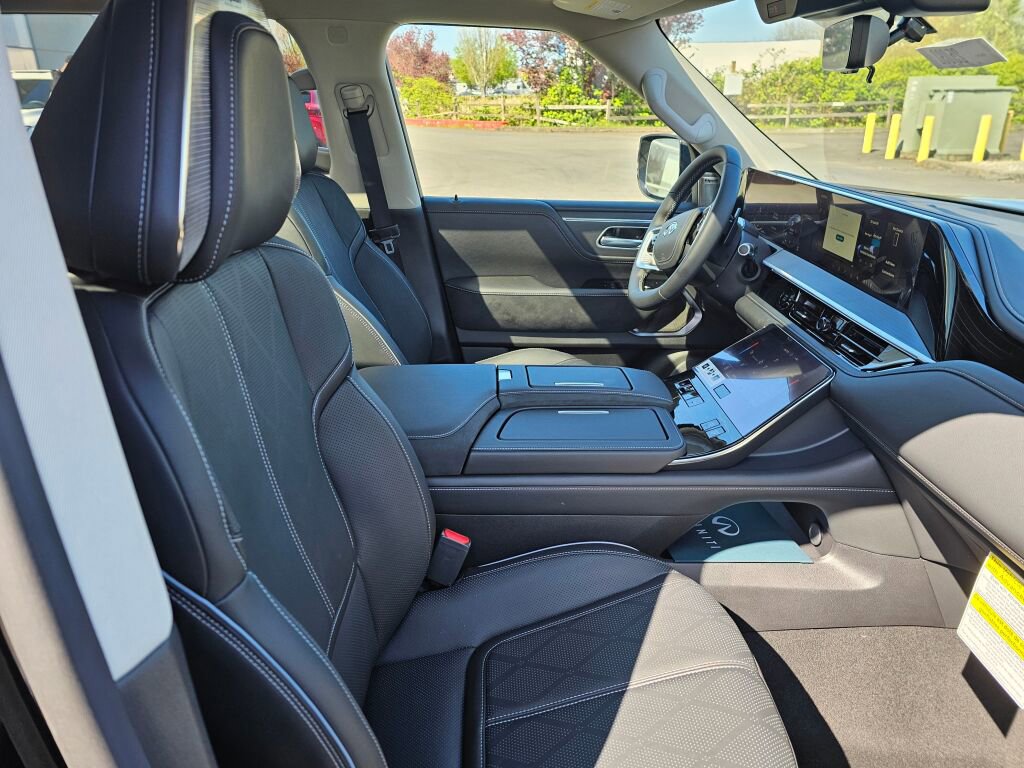 New 2025 INFINITI QX80 Sensory image 12