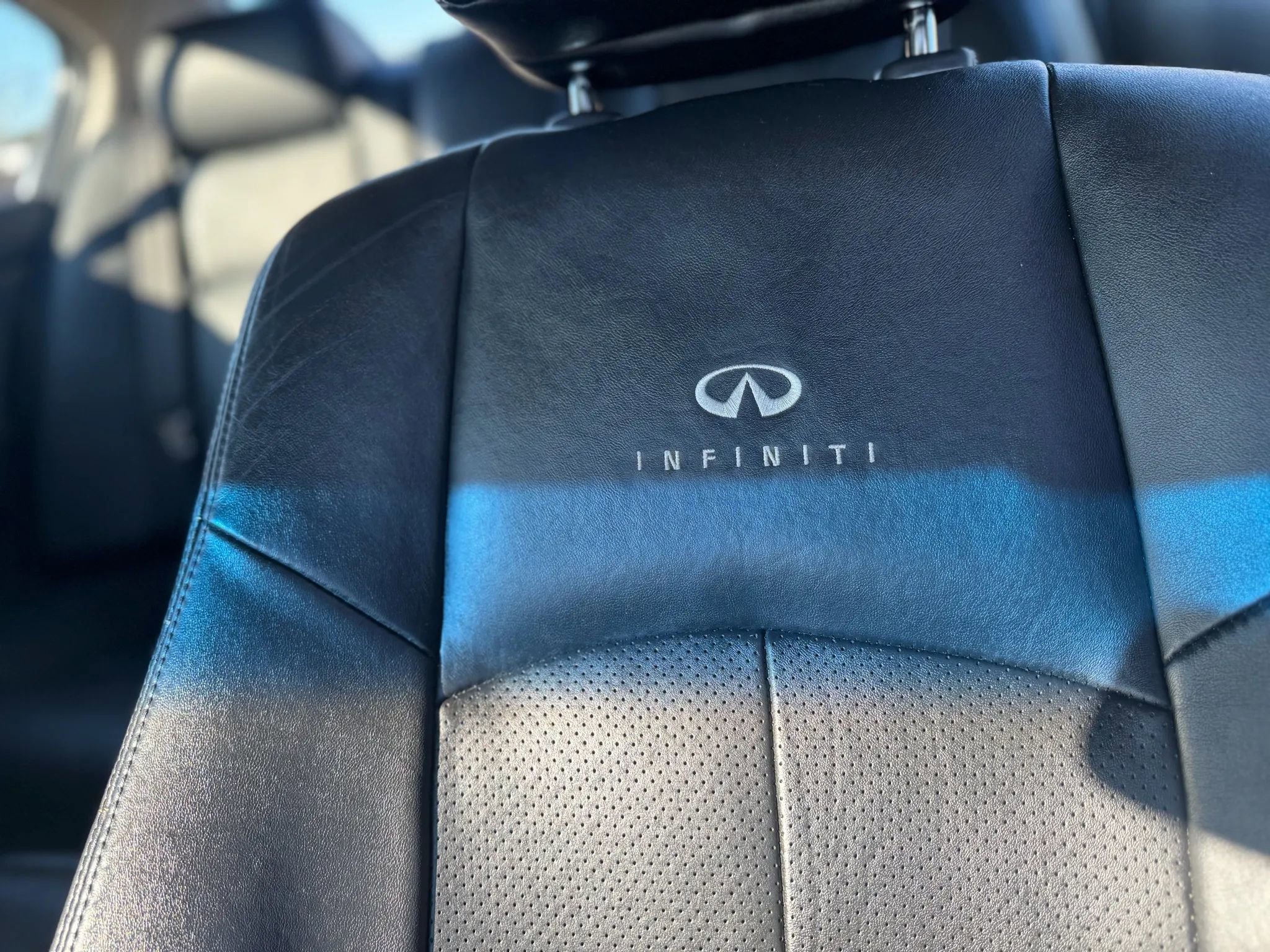 Used 2011 INFINITI G37 x Sedan w/ Premium Pkg image 20