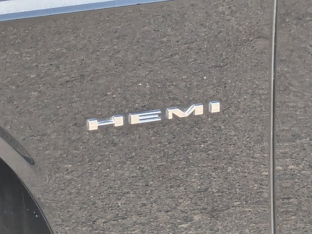 Used 2022 Dodge Challenger R/T RWD image 10