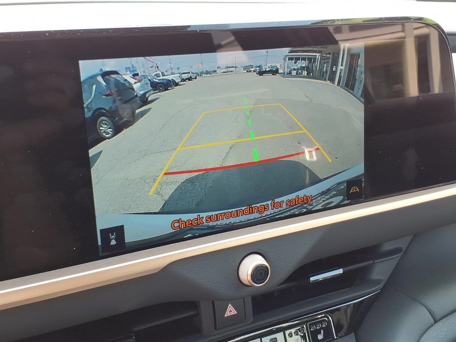 Used 2025 Toyota Crown Signia AWD/4WD image 22