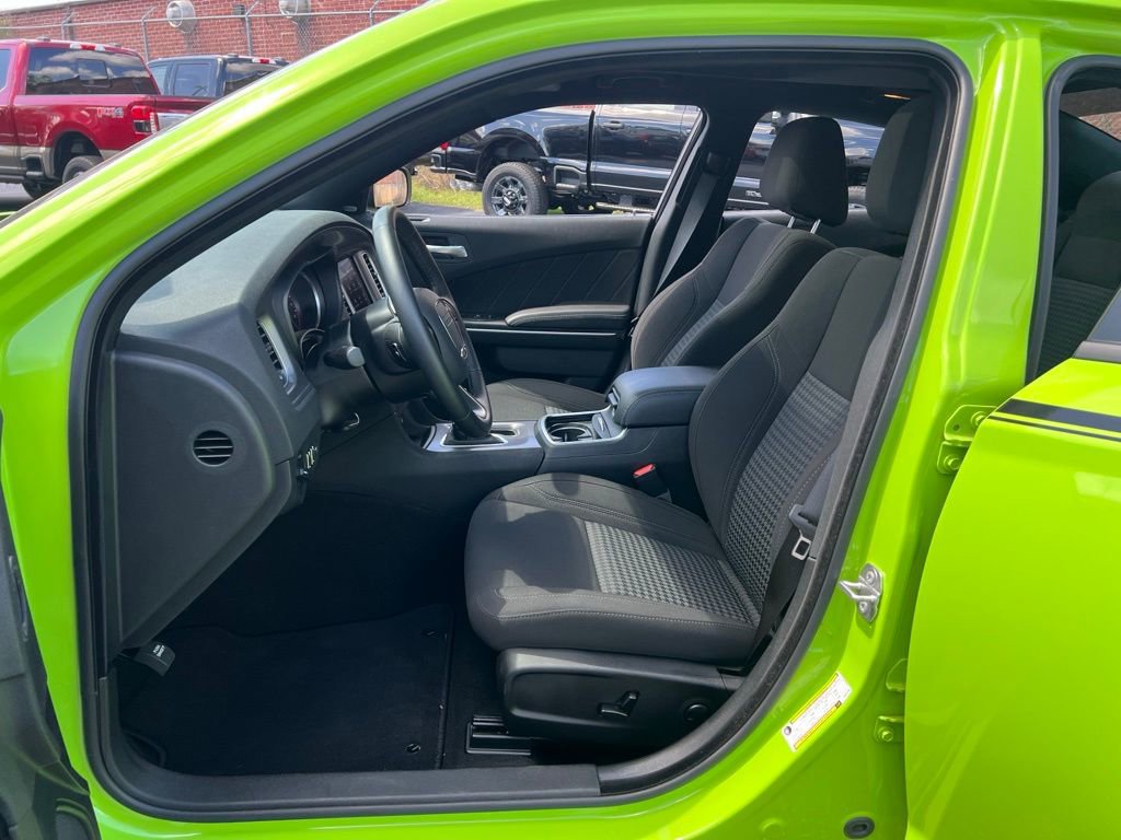 Used 2023 Dodge Charger SXT w/ Cold Weather Package image 15