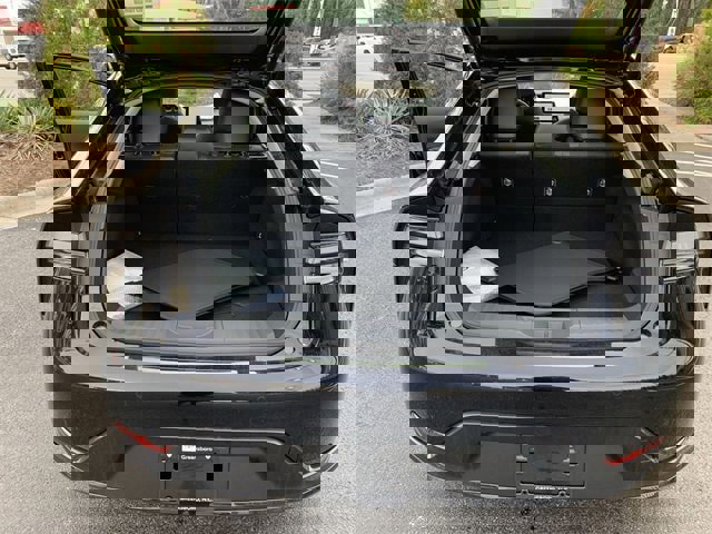 New 2025 Toyota Prius Plug-In Hybrid image 34