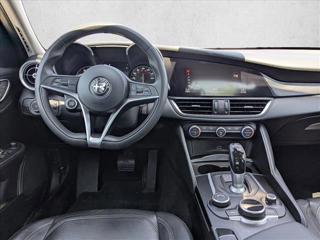 Used 2017 Alfa Romeo Giulia image 17