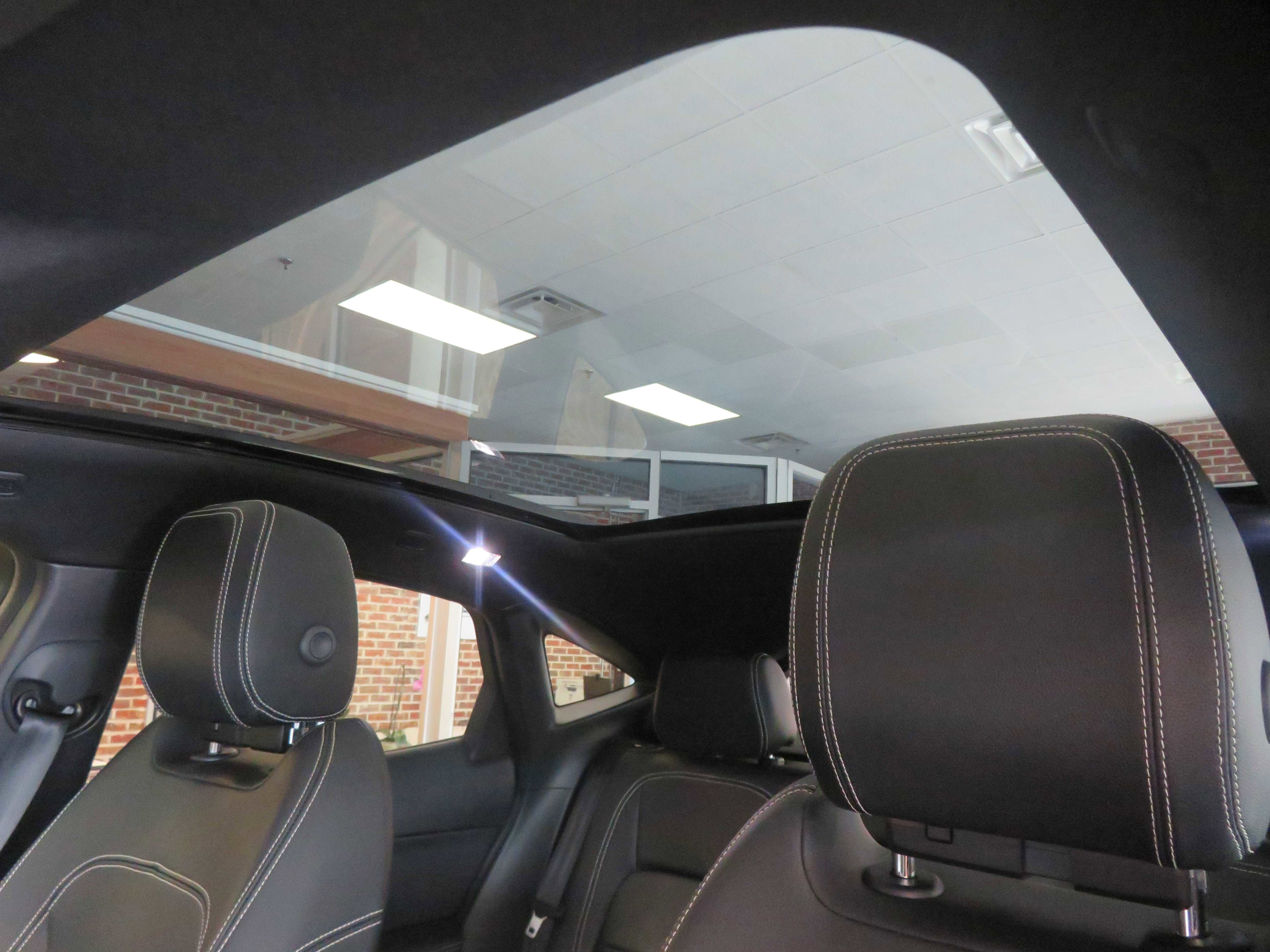 Used 2020 Jaguar E-PACE R-Dynamic SE AWD/4WD image 55