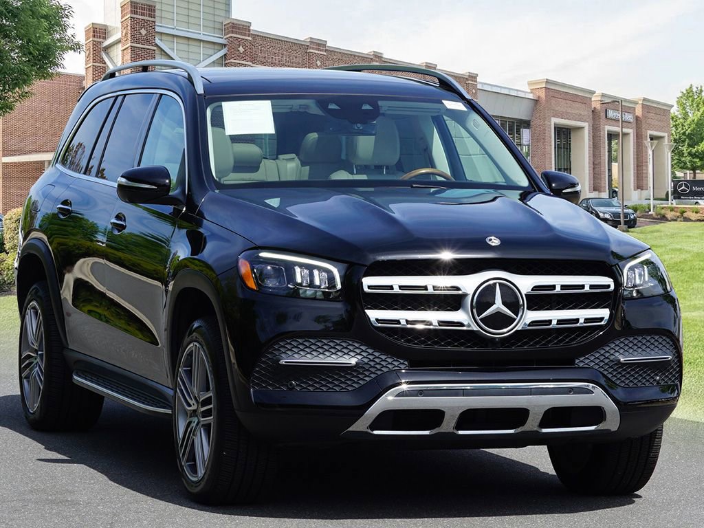 Used 2022 Mercedes-Benz GLS 450 4MATIC image 3
