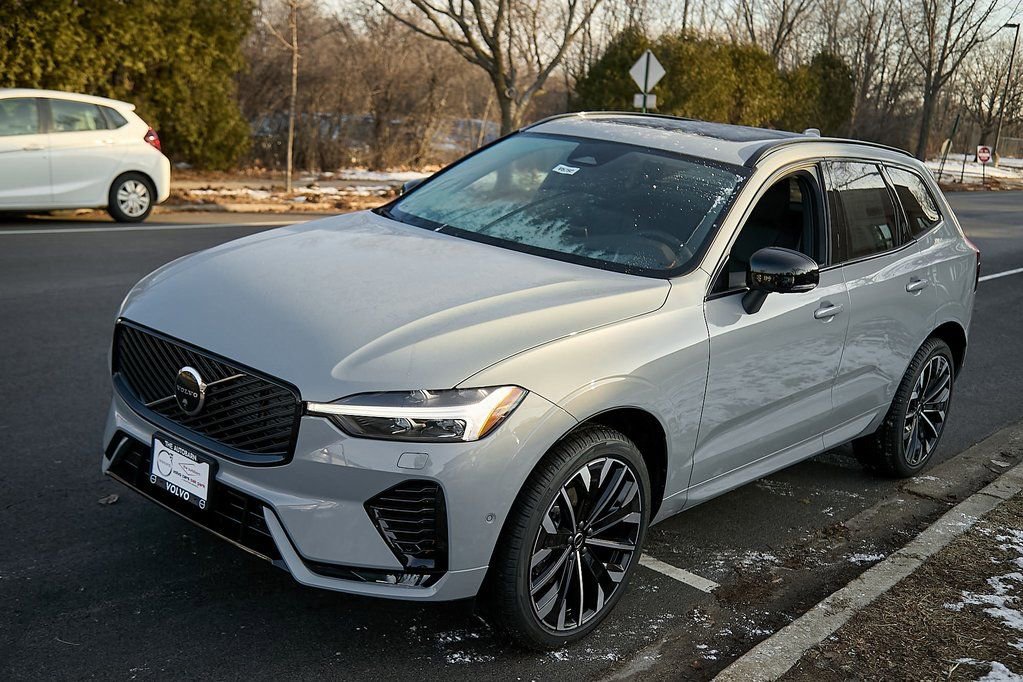 New 2026 Volvo XC60 B5 Ultra w/ Climate Package image 7
