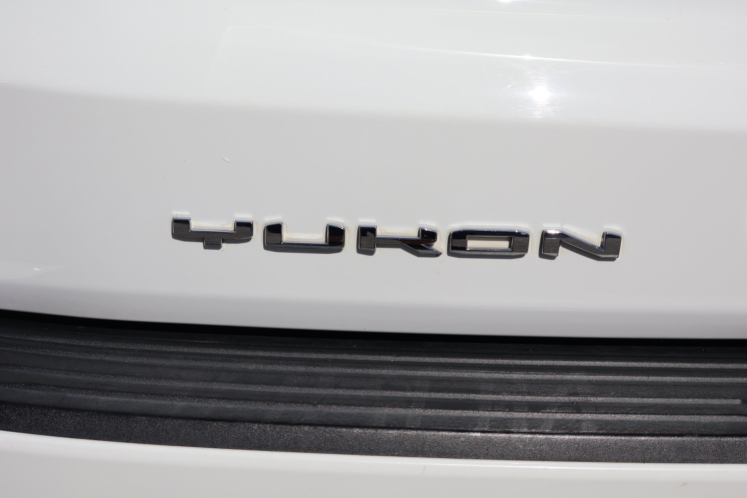 Used 2022 GMC Yukon XL Denali image 8