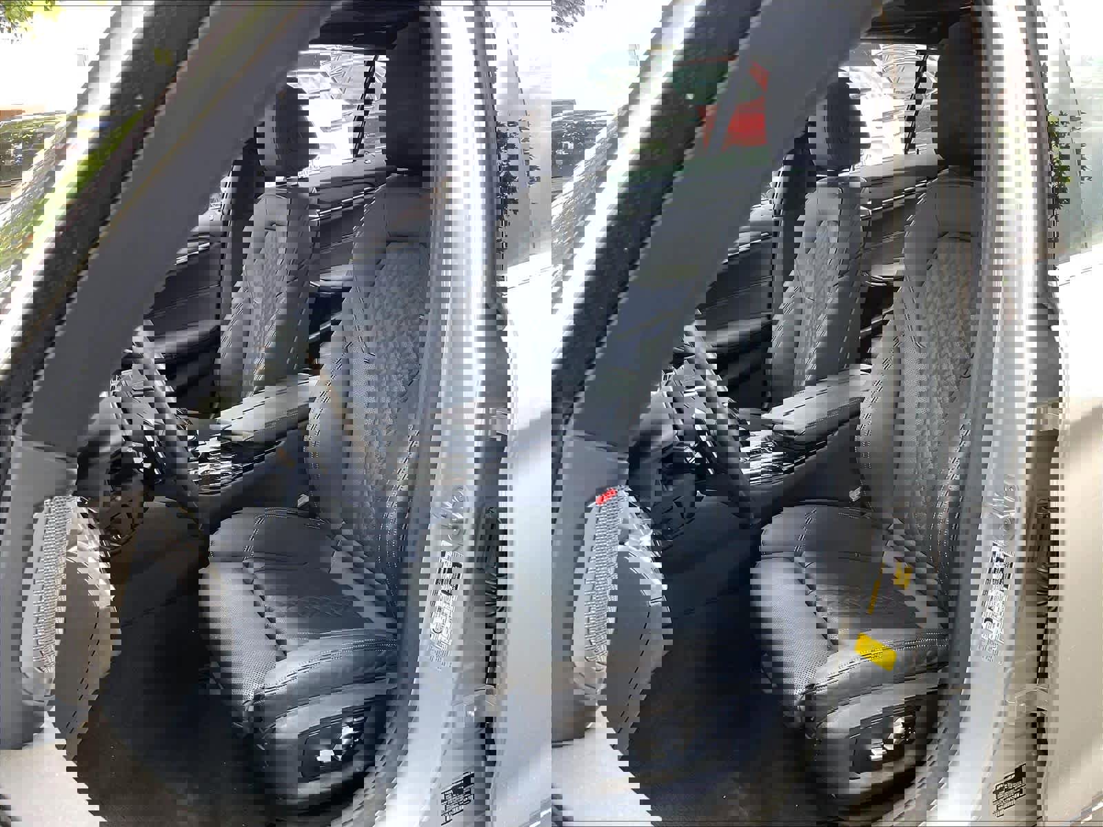 Used 2021 BMW 540i w/ Premium Package image 26