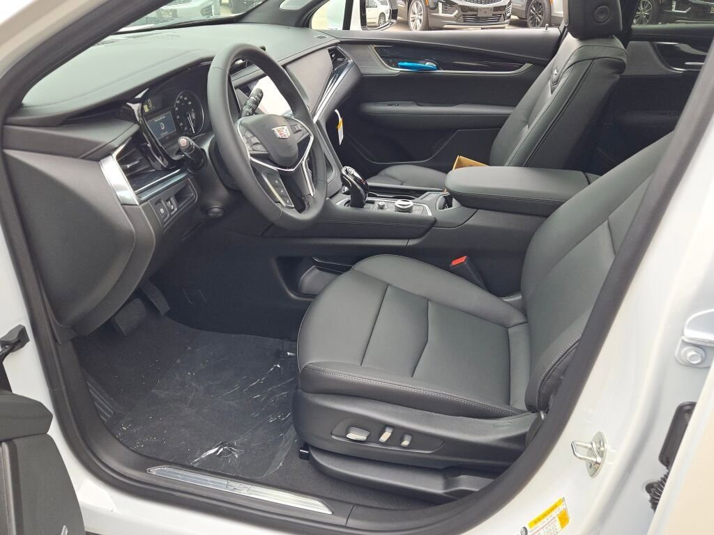 New 2025 Cadillac XT5 Premium Luxury image 24
