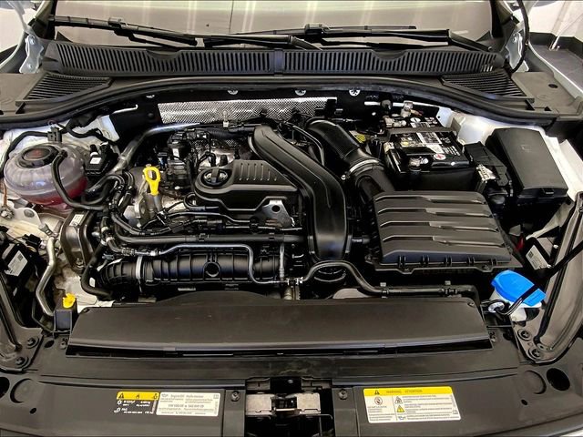 Used 2023 Volkswagen Jetta SE w/ Panoramic Sunroof Package image 10