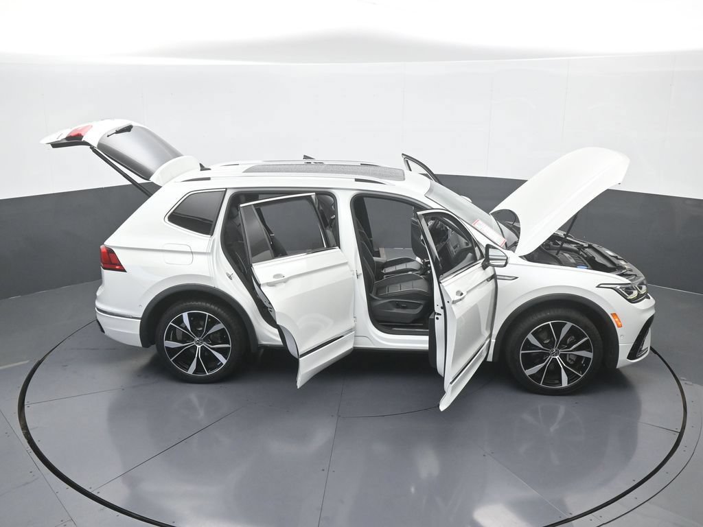 Used 2023 Volkswagen Tiguan SEL R-Line AWD/4WD image 78