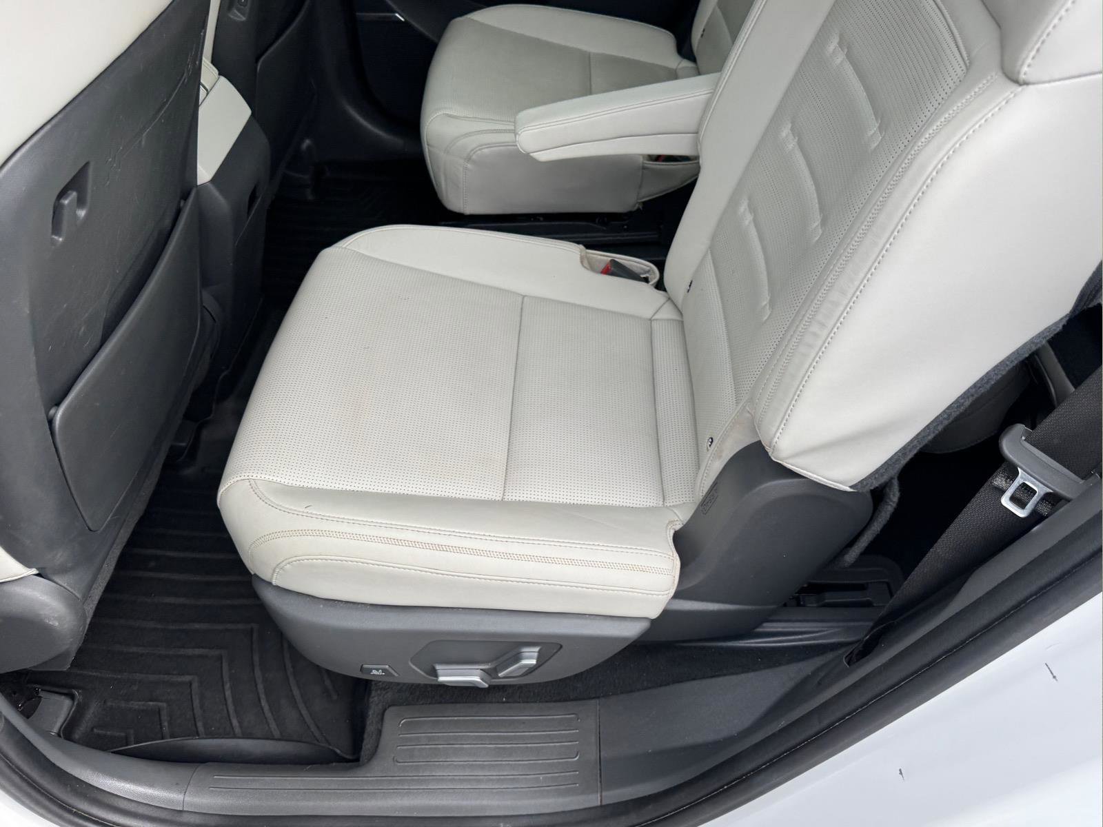 Used 2024 Hyundai Santa Fe Calligraphy image 9