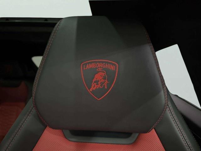 Used 2019 Lamborghini Urus AWD/4WD image 35