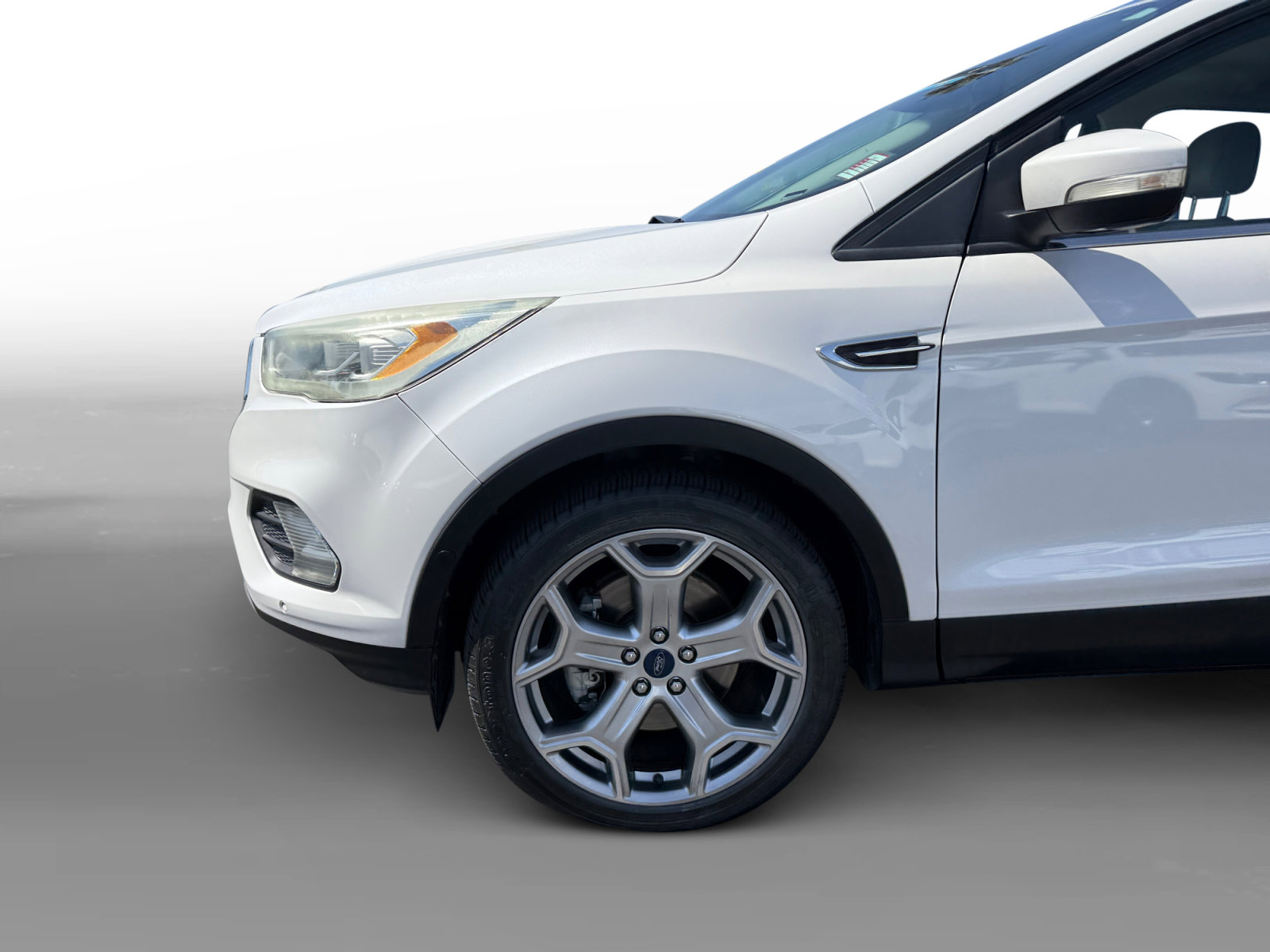 Used 2017 Ford Escape Titanium w/ Equipment Group 301A AWD/4WD image 9