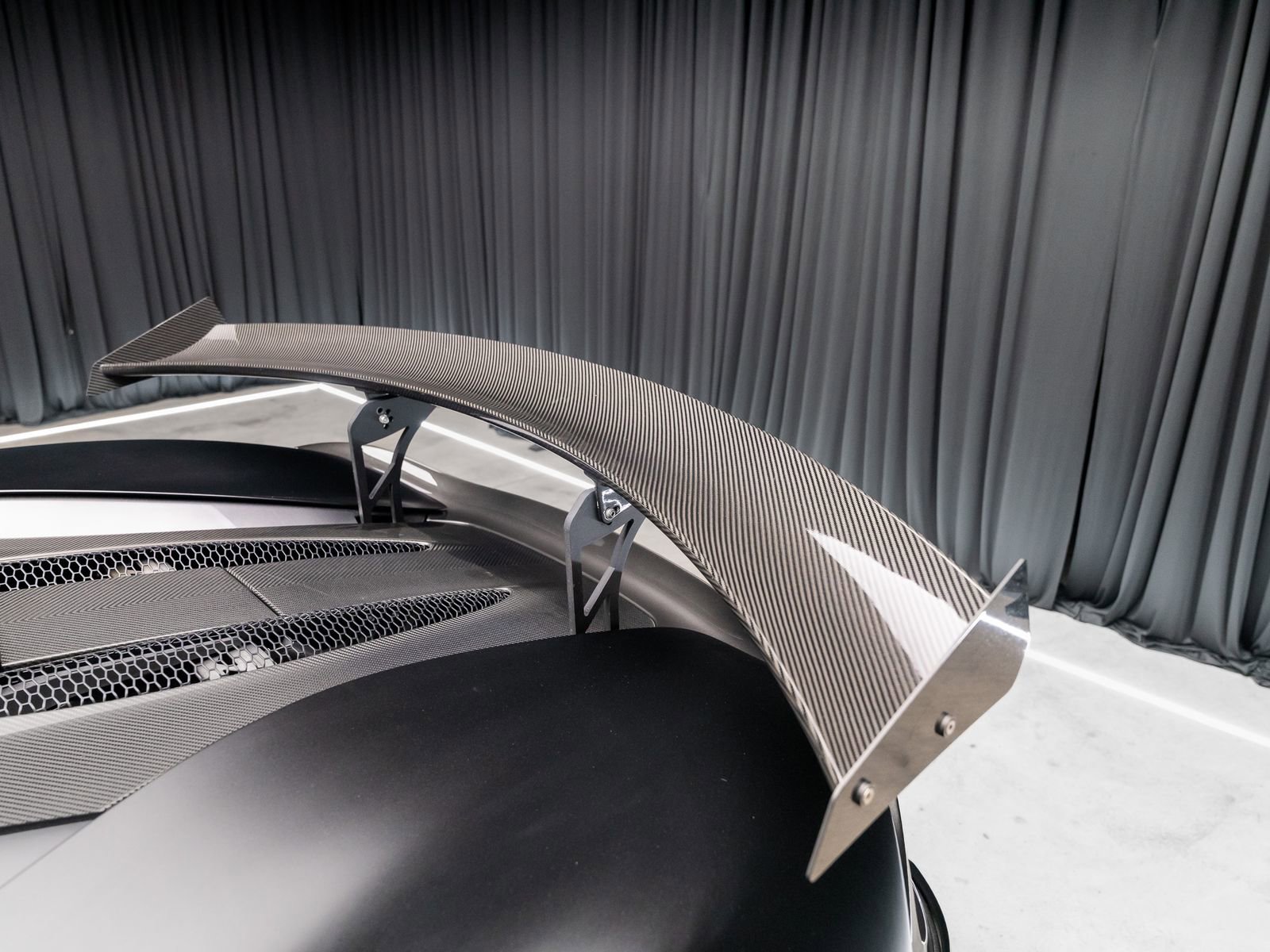 Used 2018 McLaren 570S Spider RWD image 49