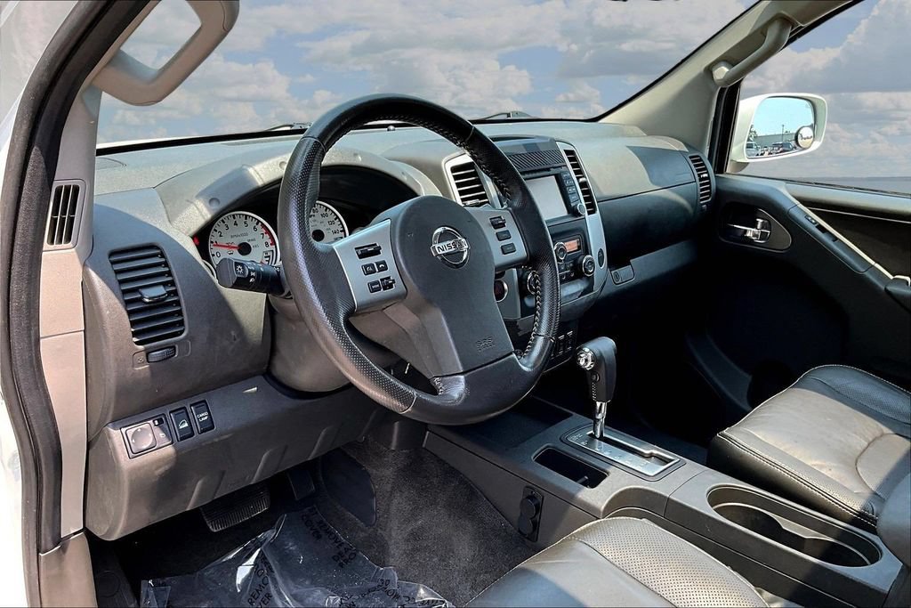 Used 2017 Nissan Frontier PRO-4X w/ Pro-4x Luxury Package AWD/4WD image 18