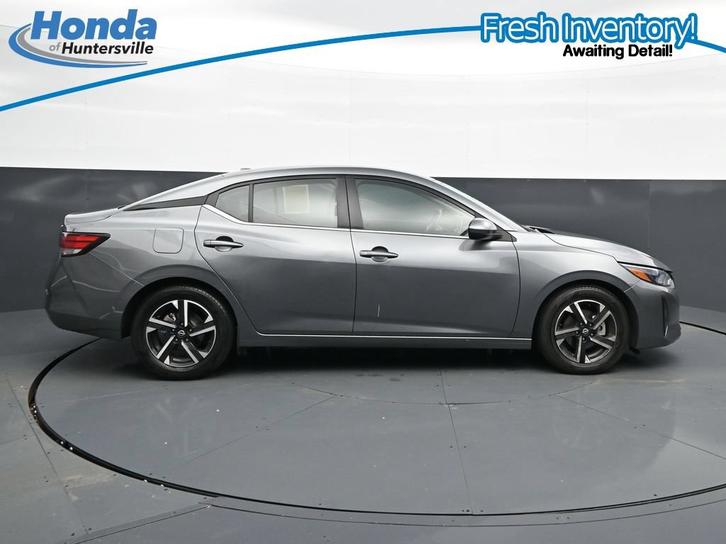 Used 2024 Nissan Sentra SV FWD image 11