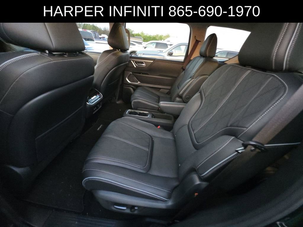 Used 2025 INFINITI QX80 Sensory AWD/4WD image 8