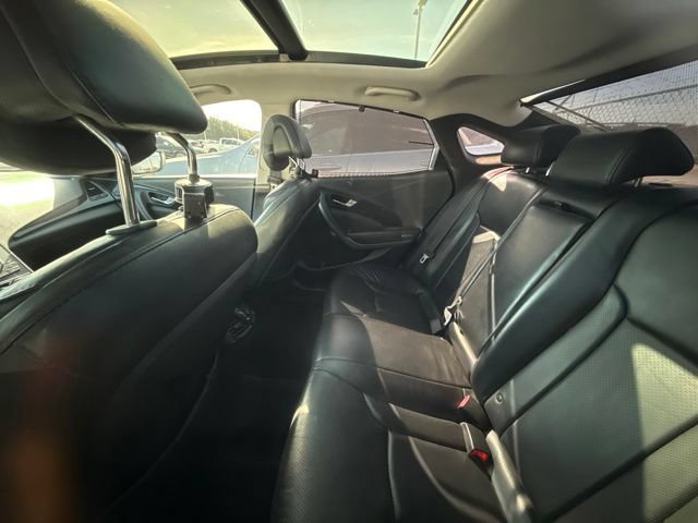 Used 2014 Hyundai Azera Limited w/ Option Group 02 FWD image 9