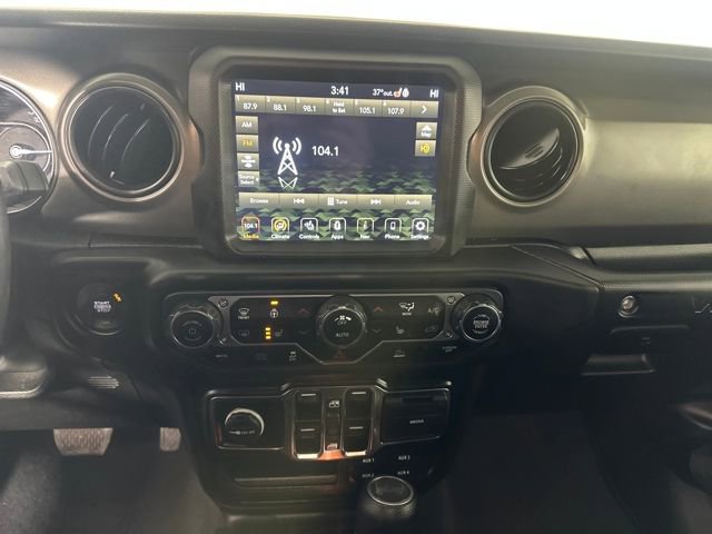 Used 2023 Jeep Wrangler Unlimited w/ Cold Weather Group image 21